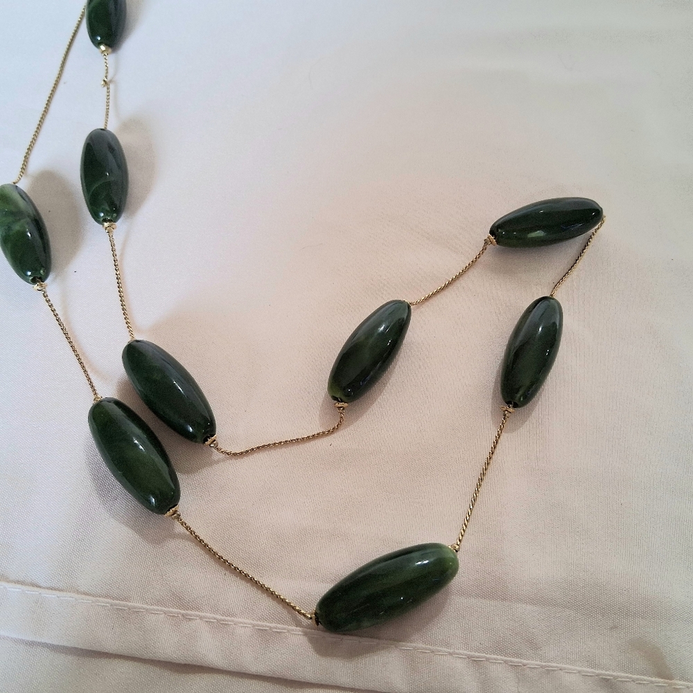 Vintage Lucite Green Marbled Beaded Station Gold Tone Chain Necklace Retro 36"